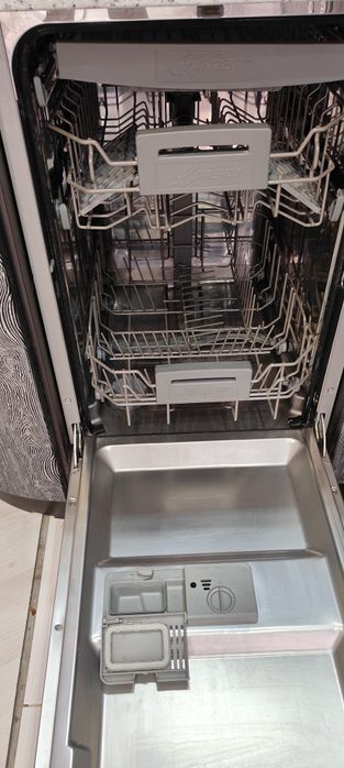 Посудомоечная машина продам