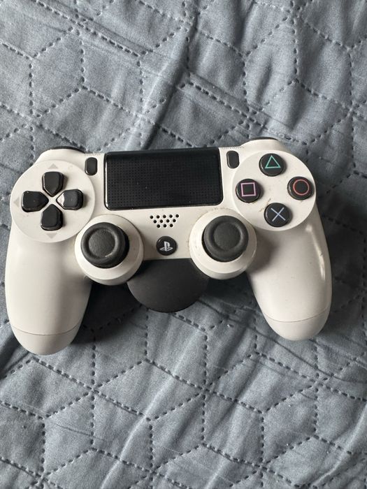 Playstation 4 pro Alb