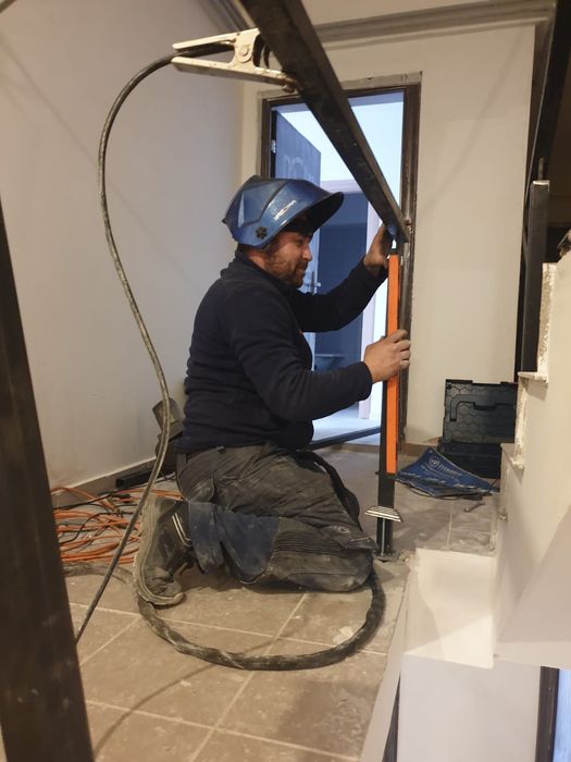 Reparatii și Mentenanță, servicii cu garanție și factura