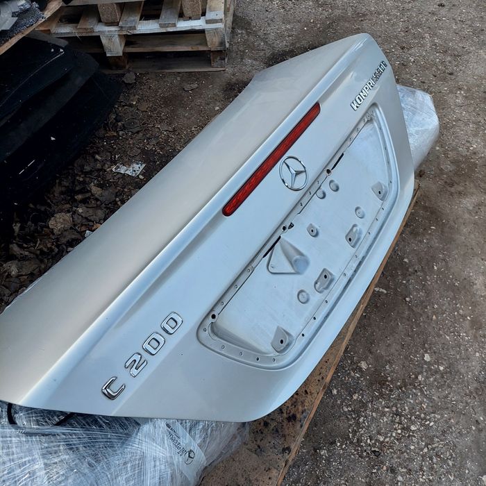 Заден капак Мерцедес Ц класа W203 седан