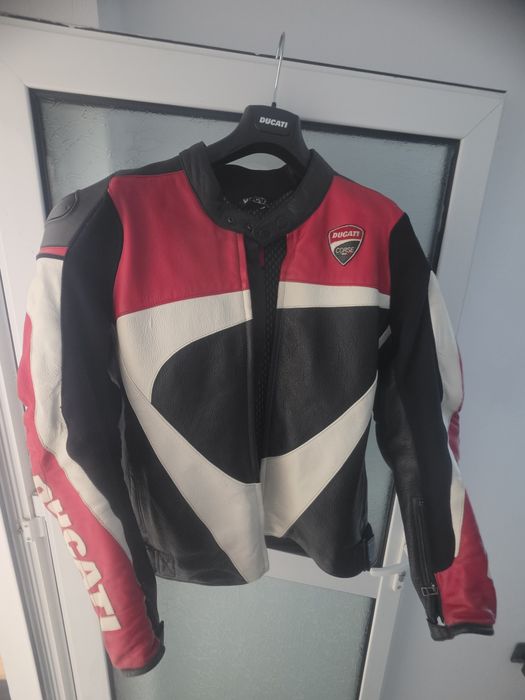 Vand geaca de piele Ducati