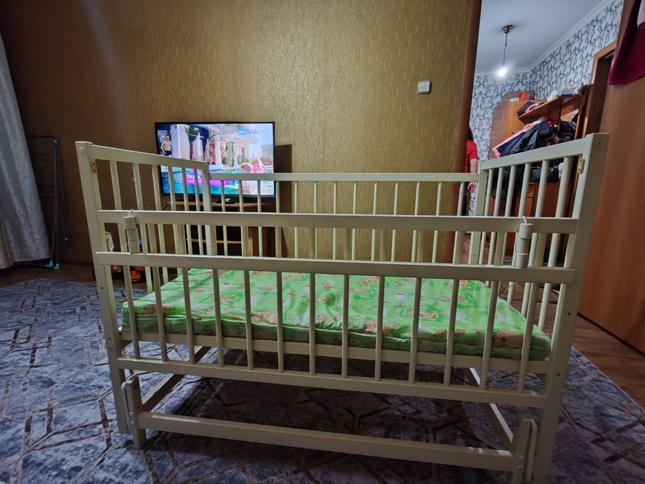 Кровать - маятник