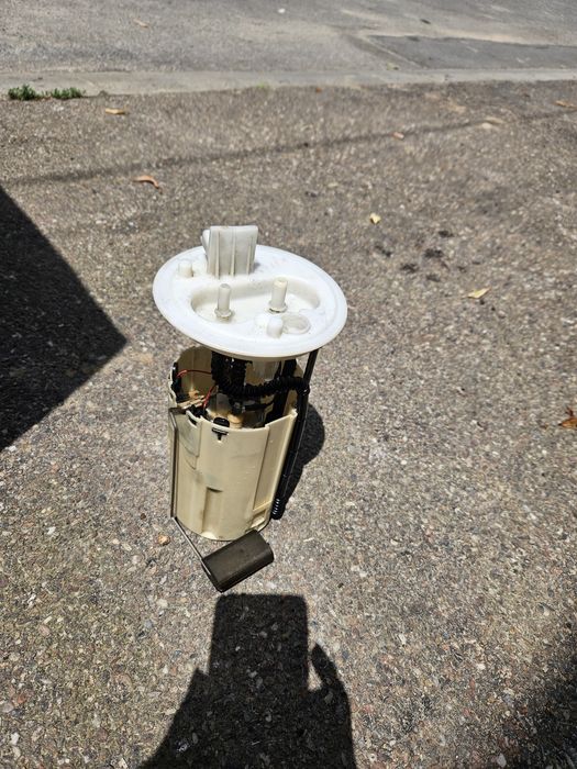 Pompă combustibil Fiat Doblo 1,3jtd BOSCH cod 0580303028