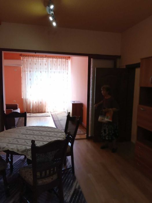 Дава се под наем Двустаен апартамент в Плевен, Идеален център - 48 кв.м за 350 € - Снимка #2