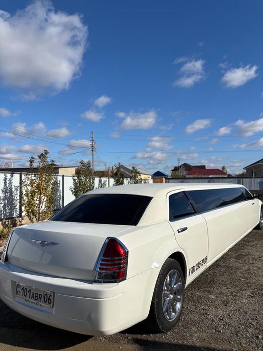 Продам Лимузин в стиле Rolls Royse!