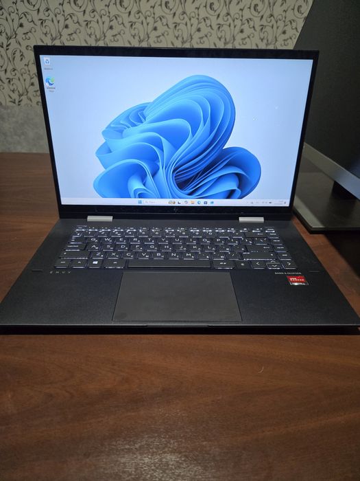 HP envy x360 1tb