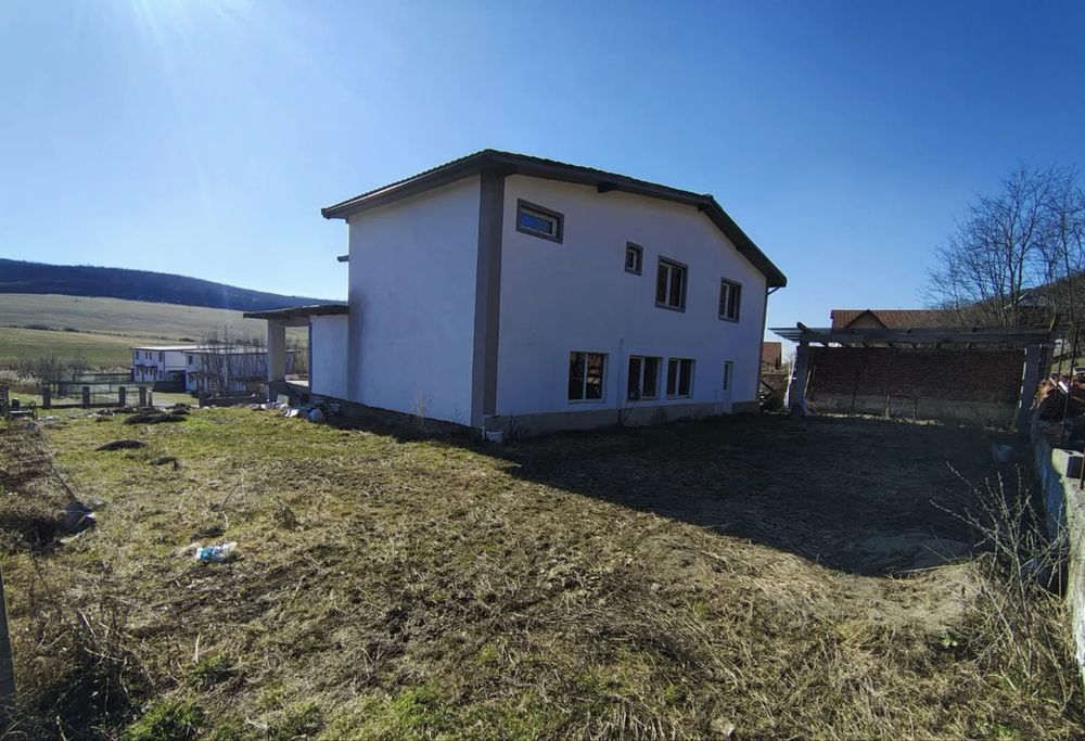 Casa in sat Tofalau (Sangeorgiu de Mures)s.utila 202 mp, 1000 mp teren