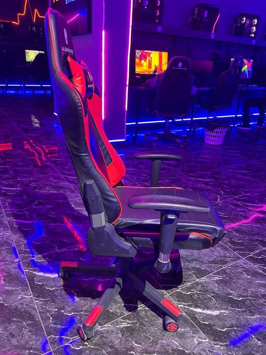 Alienware игровое кресло