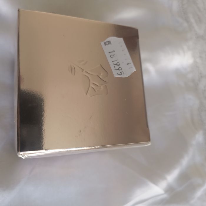 Vând crema Lacome Paris Absolute noi la cutie