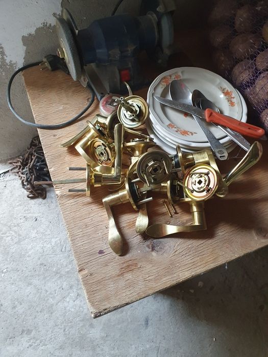 Продам двери 6 шт