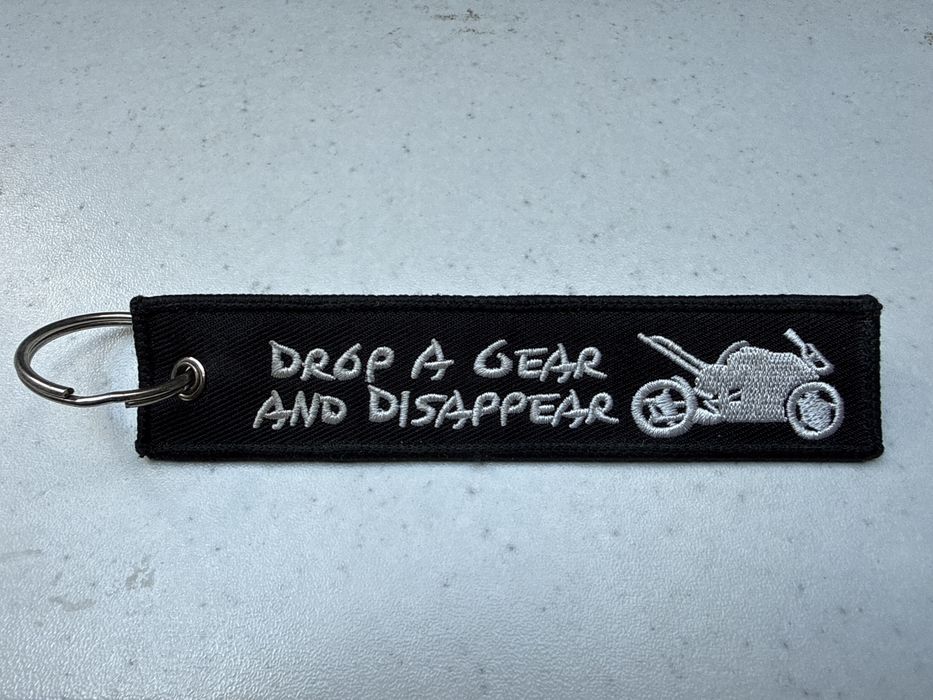 Ключодържател Drop a gear and disappear