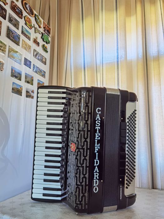 Acordeon Paolo soprani profesional 4