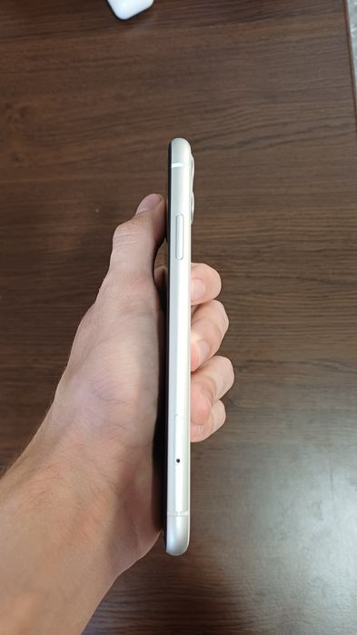 Iphone 11 64 гб акб 100%