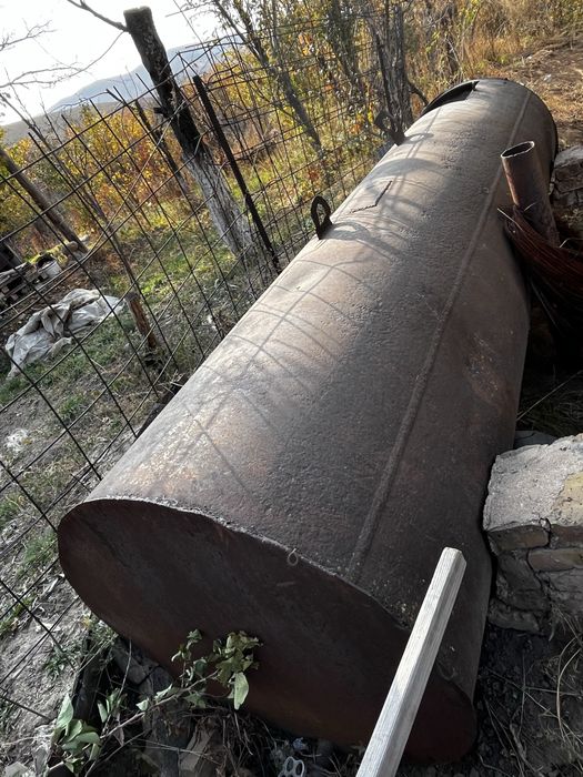 Юмкость 3куб срочно