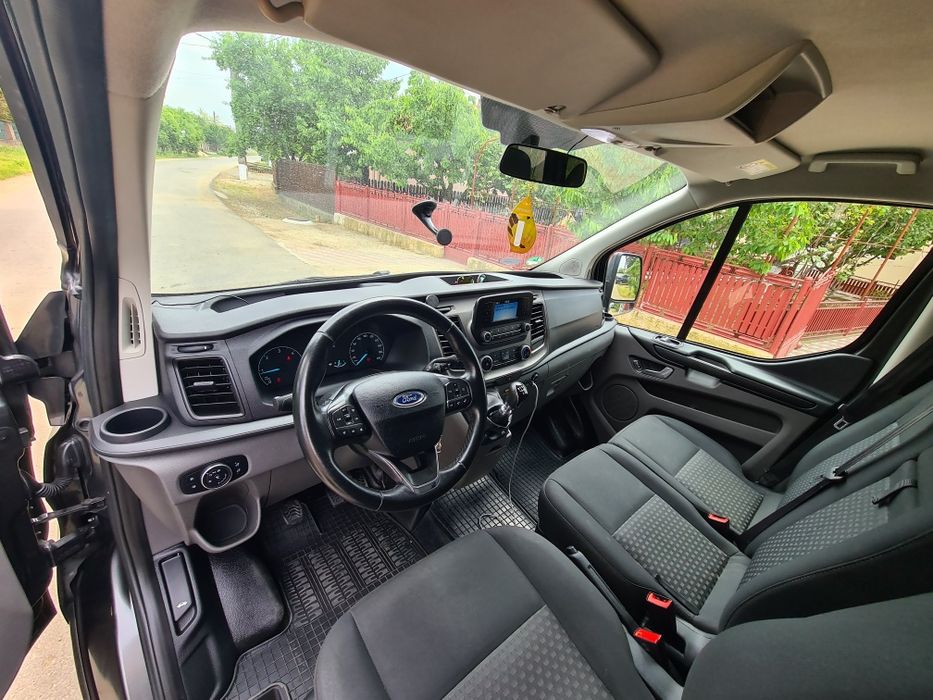 Vand Ford Transit Custom L2H1 ( varianta lunga )