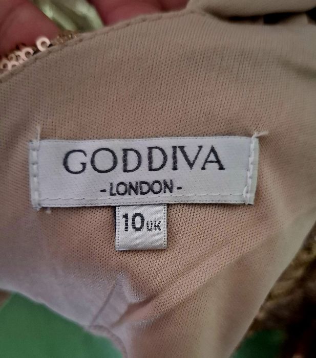Rochie elegantă paiete/champagne – purtată o singură dată