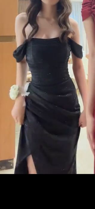 Вечернее платье Embark