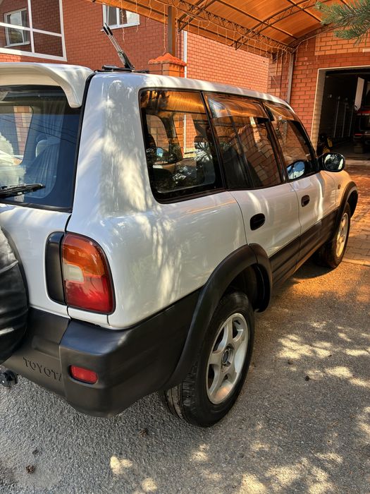 Продам Toyota Rav4