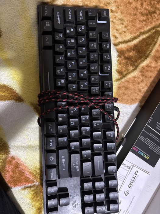 Продаю игровую клавиатуру