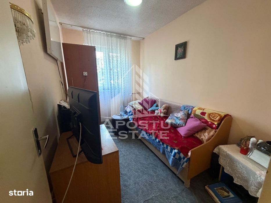 Apartament cu 3 camere de vânzare,etaj intermediar, Dacia,Timisoara