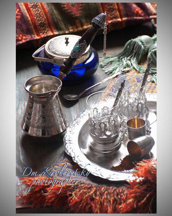 Турка кофеварка. Стол.