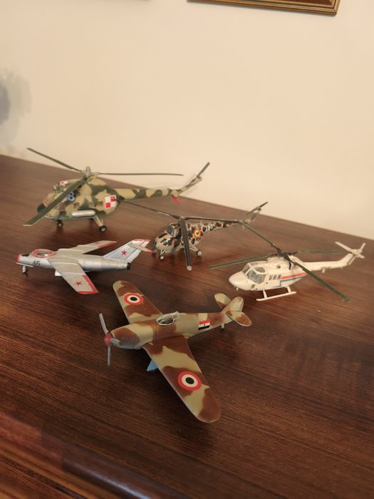 Machete avioane 35lei buc