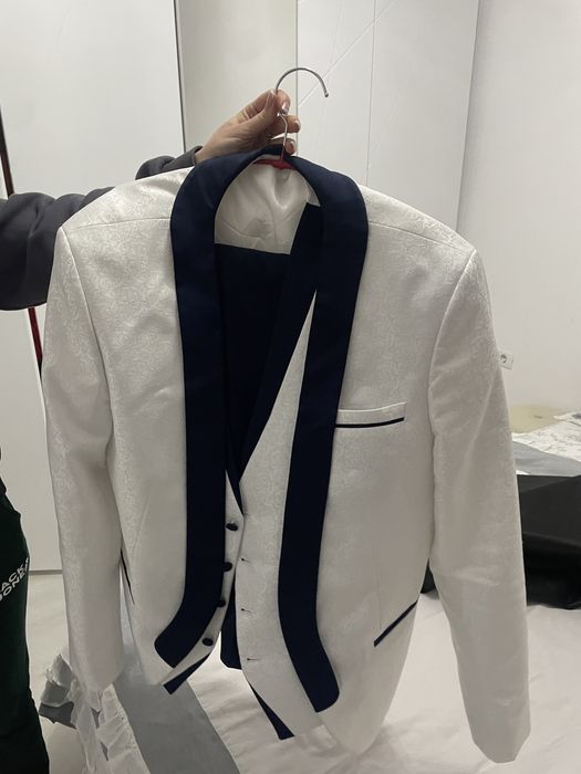 Costum mire sau rochie mireasa