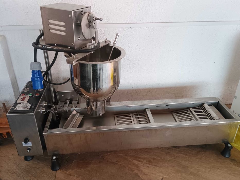 Mașina de făcut gogoși automata