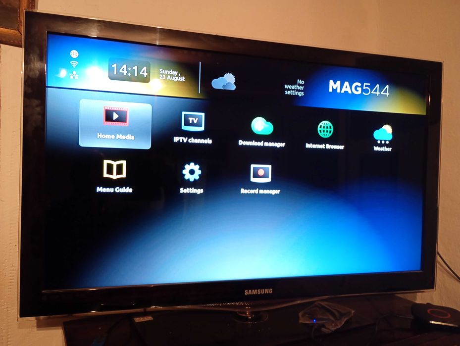 Smart tv stik MAG 544W3