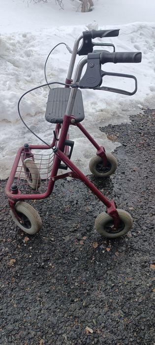 Продам ходунки для взрослых