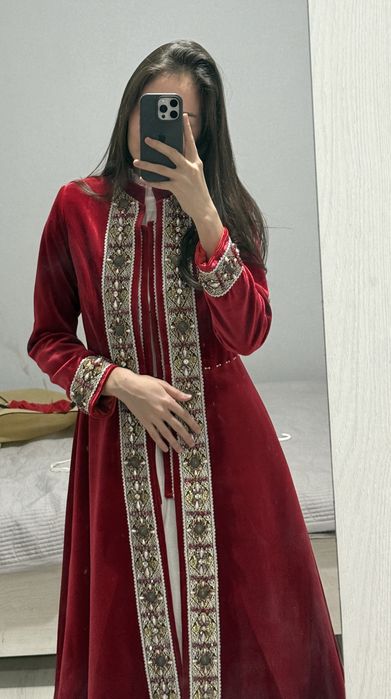 Платье на узату той