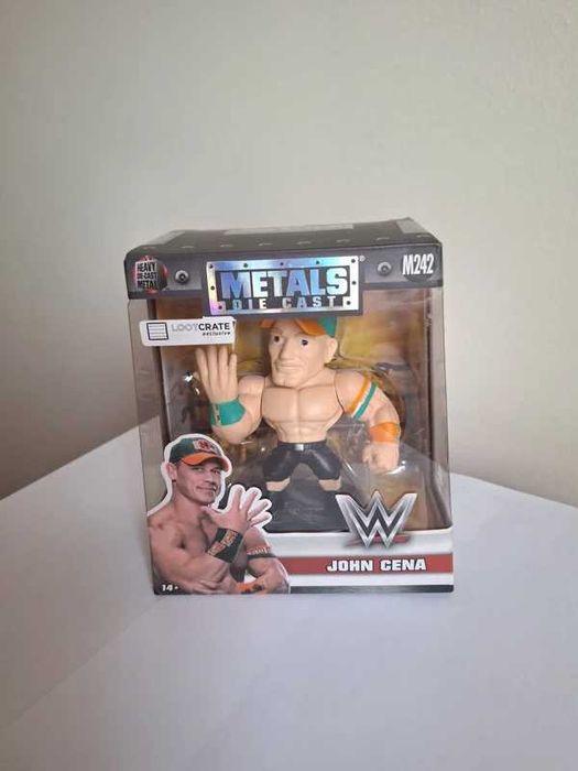 Figurină WWE John Cena – metalică, Loot Crate, cutie sigilată – colecție