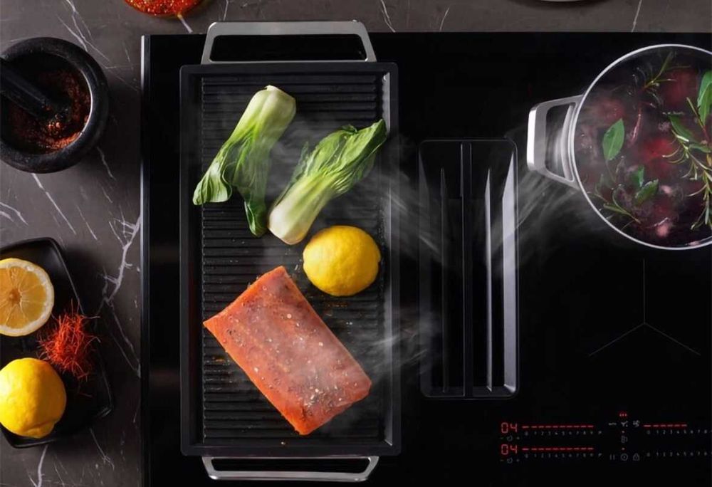 Plita cu hota integrata ComboHob FlexiBridge AEG