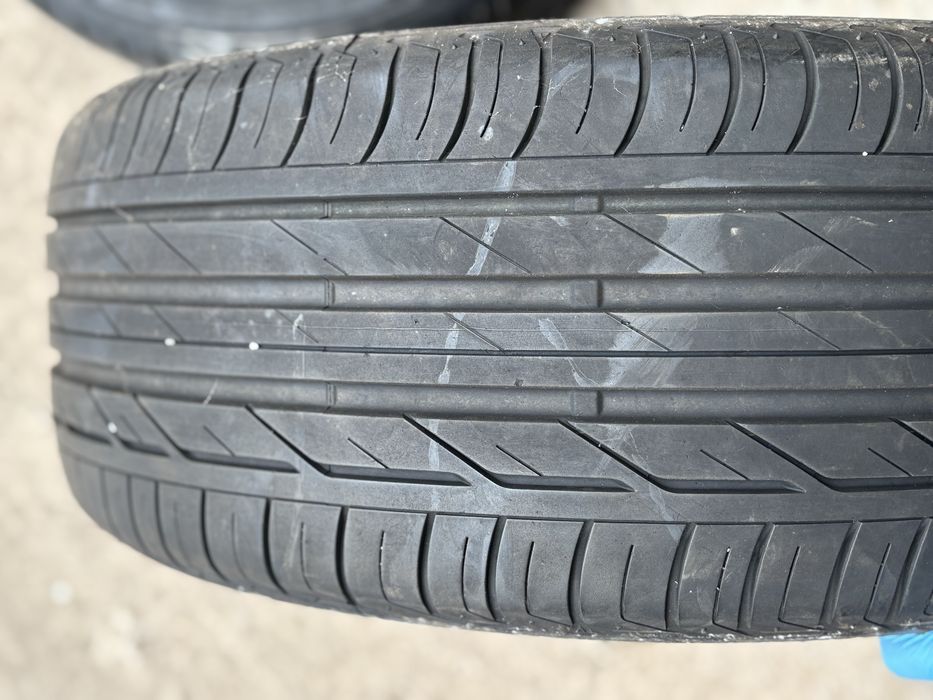 225/50/18 Bridgestone 2 бр