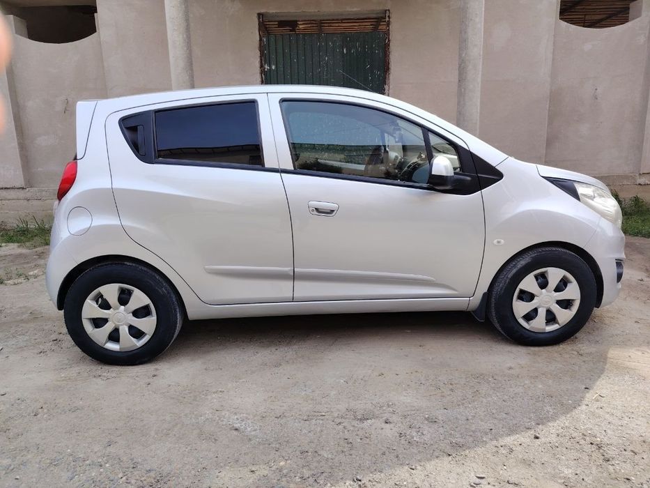 Спарк сотилади.Бухоро шахрида