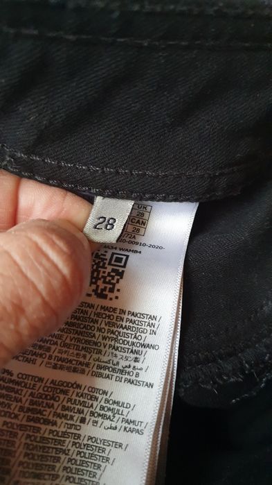 Blugi negrii Guess 28