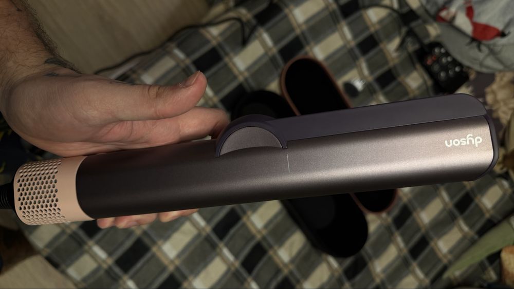 Dyson HT01 утюжок