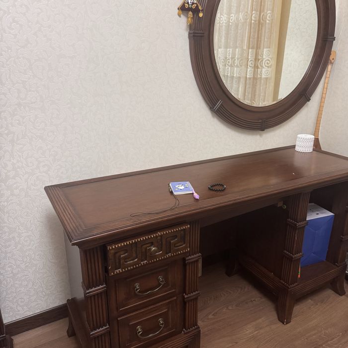 Продам спальный гарнитур