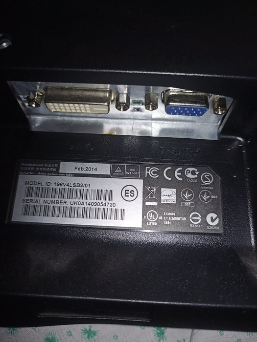 Монитор Philips 2014 года