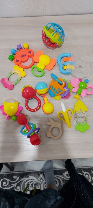 Погремушки и прорезователи