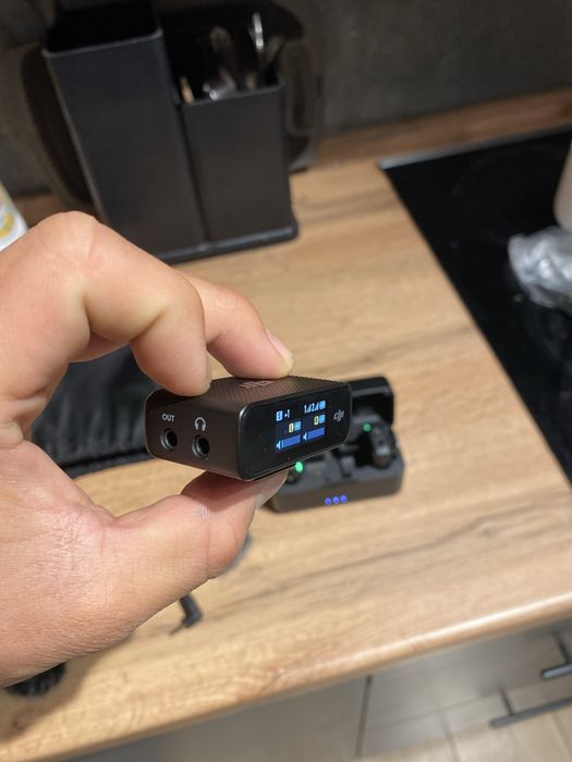 Микрофон DJI Mic (2TX + 1RX + Charging Case) черный