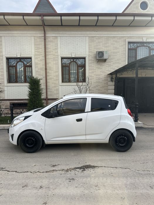 Euro 1 спарк сотилади