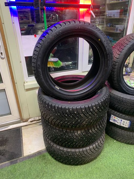 Зимние шины 215/55R17