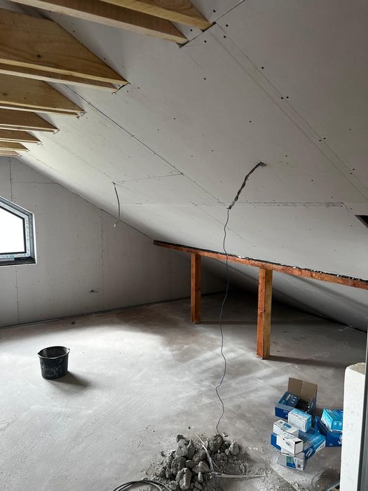 Glet,Rigips,Tencuiala mecanizata,Sape,Fatade,Zugraveli,montaj acoperis