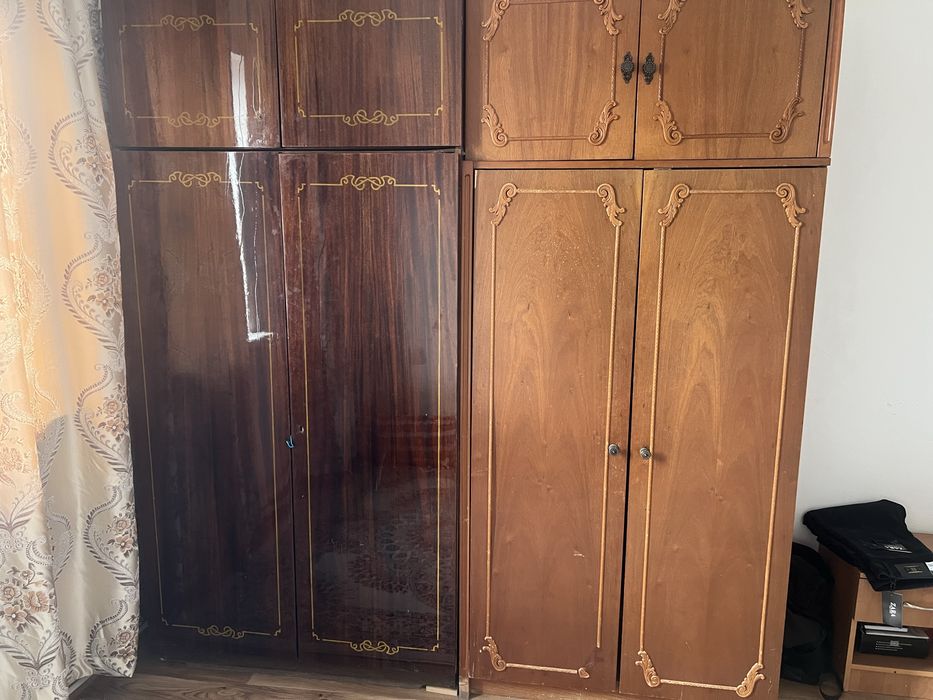 Продам шкаф две.