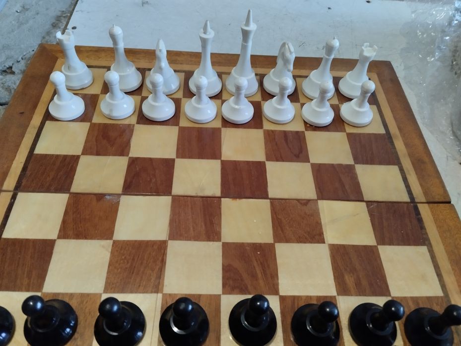 Шахмат СССР продам . Смотрите