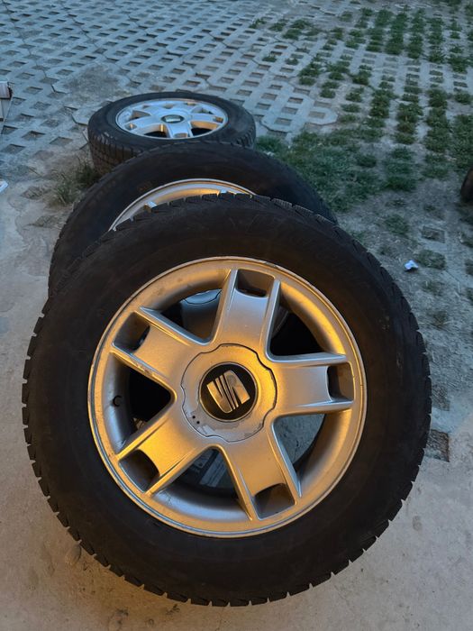 Гуми с алуминиеви фжанти р15”5х100 4броя
