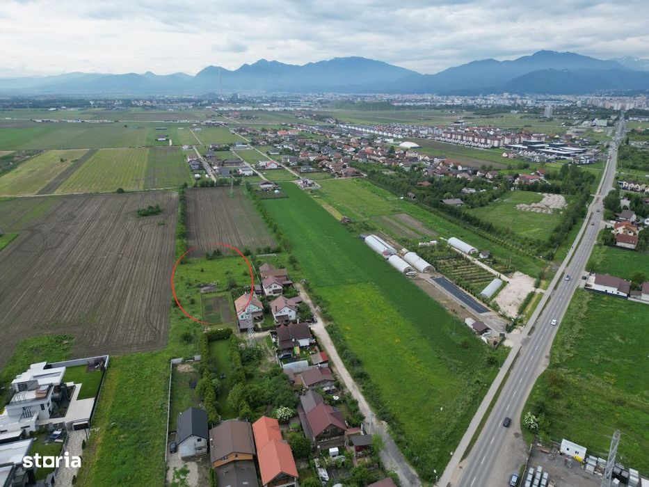 Teren intravilan Sanpetru- 800 m de Street Mall , 3km de Coresi