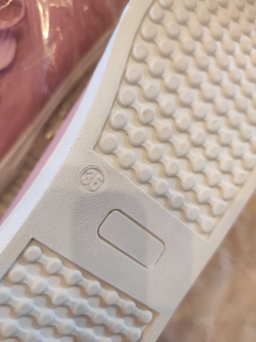 Incaltaminte pentru fete pantofi, sandale, adidasii , noi