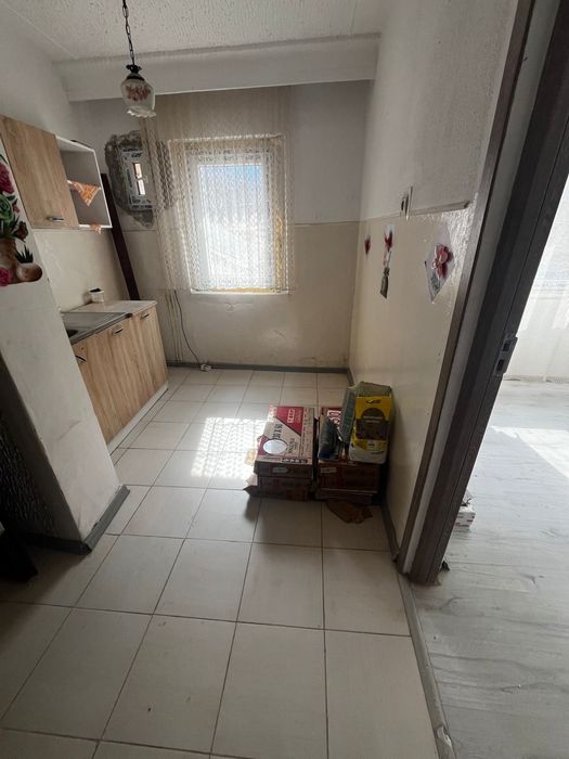 Vand Garsoniera Uricani zona centrala